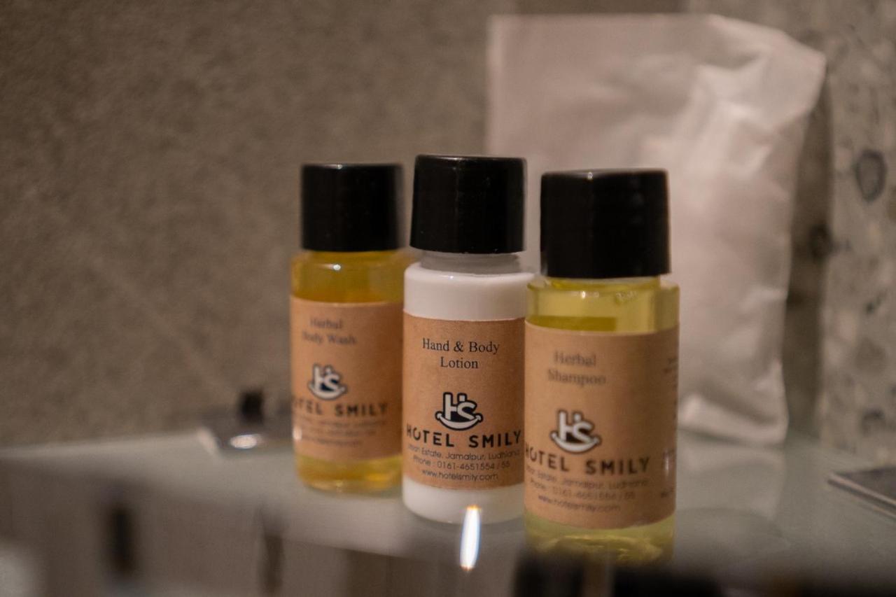 Hotel Smily Λουντιάνα Εξωτερικό φωτογραφία