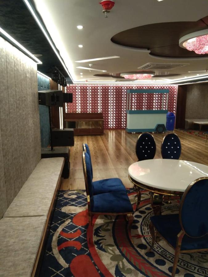 Hotel Smily Λουντιάνα Εξωτερικό φωτογραφία