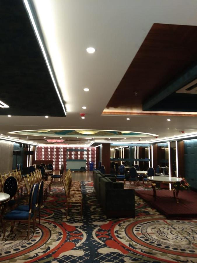 Hotel Smily Λουντιάνα Εξωτερικό φωτογραφία