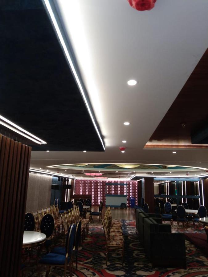 Hotel Smily Λουντιάνα Εξωτερικό φωτογραφία