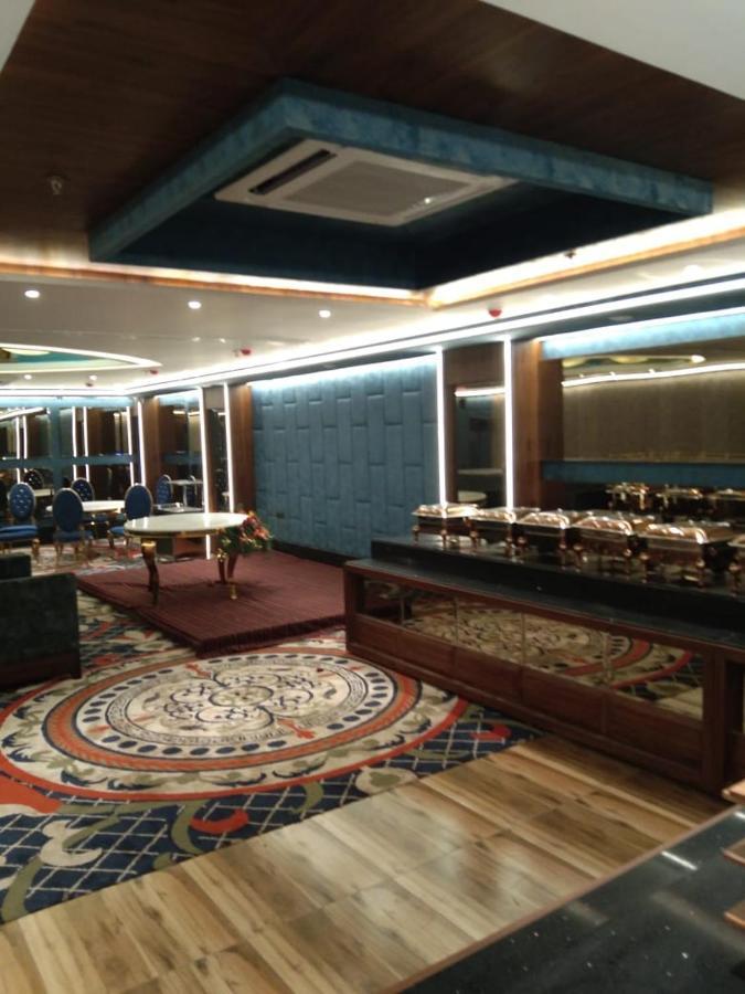 Hotel Smily Λουντιάνα Εξωτερικό φωτογραφία