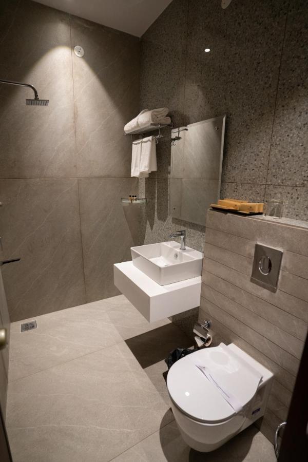 Hotel Smily Λουντιάνα Εξωτερικό φωτογραφία